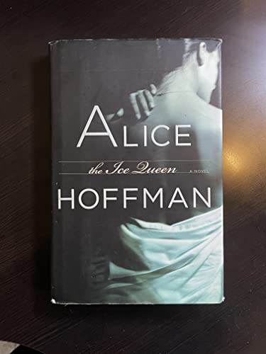 cover image THE ICE QUEEN