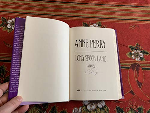 cover image LONG SPOON LANE
